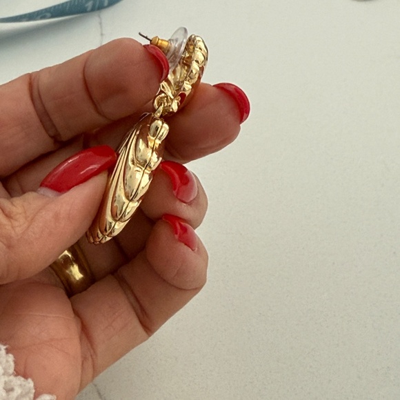 Baublebar Out of This Shell Earrings Pierced Elegant Designer Costume - Picture 6 of 7